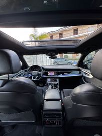 Audi Q8 - 8