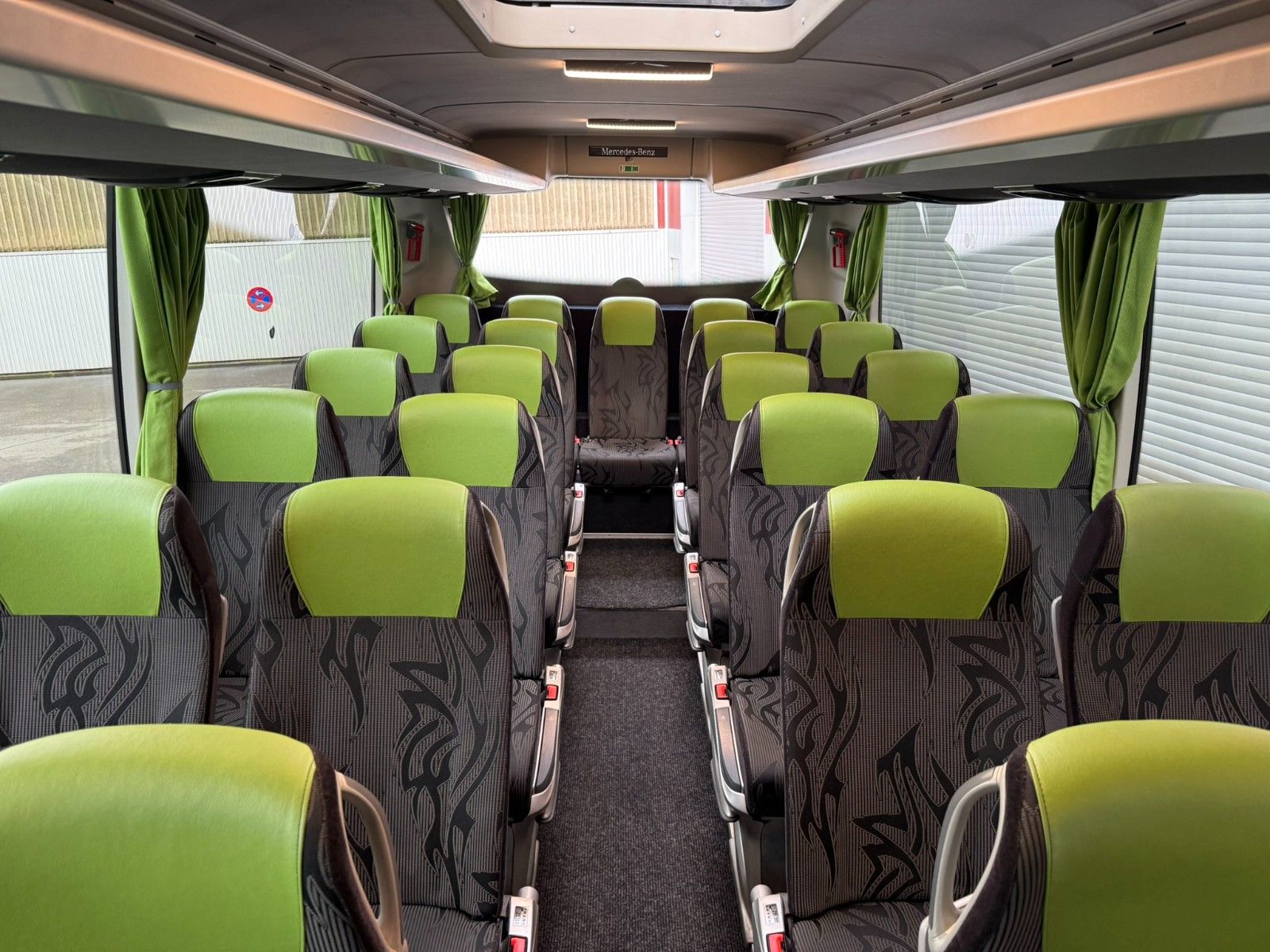 MERCEDES-BENZ  2019 - Image 22 of 30