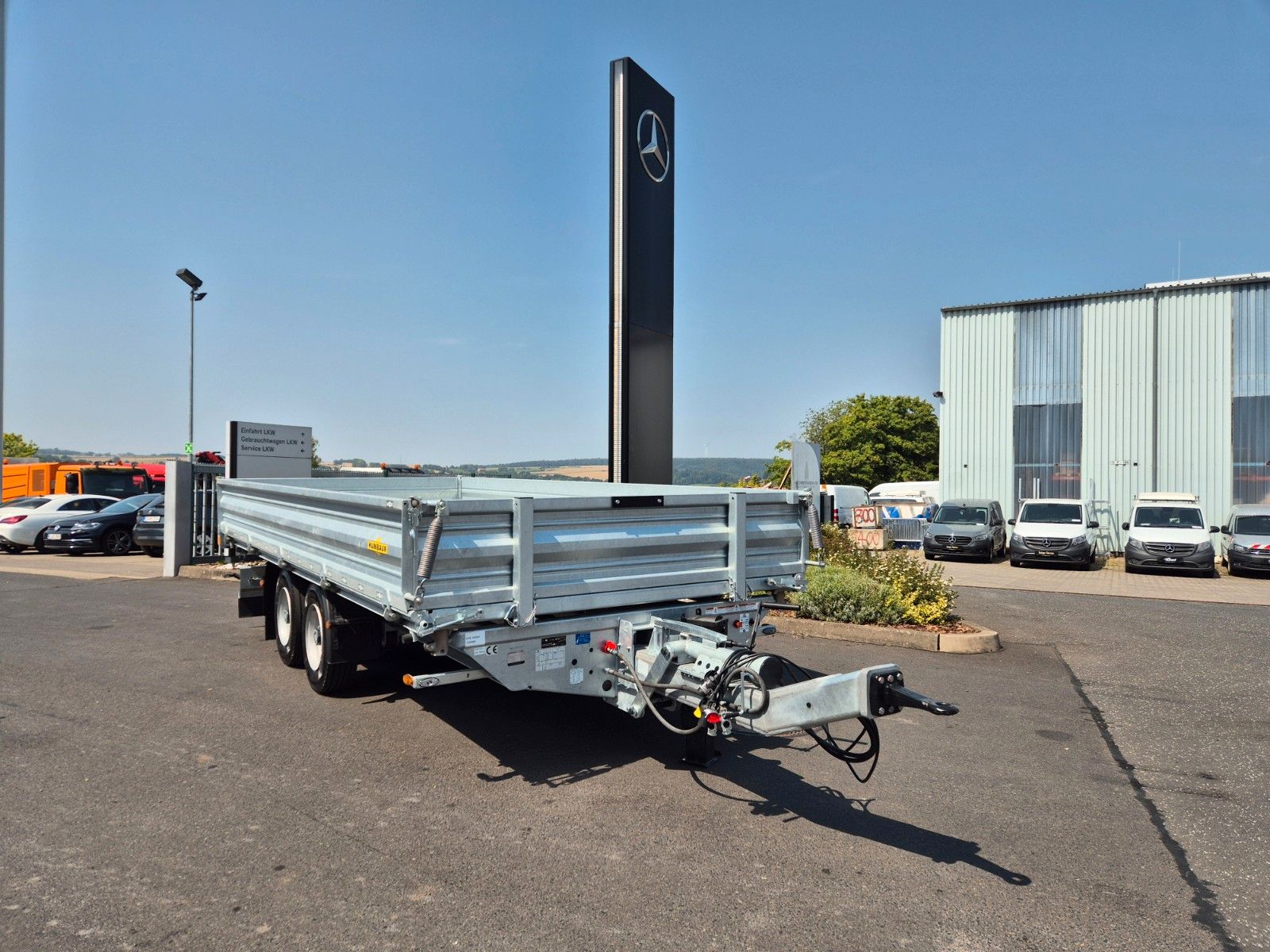 Fahrzeugabbildung Humbaur HTK 115524 Dreiseitenkipper vollverzinkt