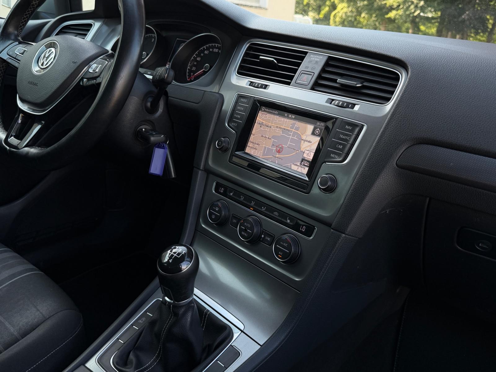 Volkswagen Golf 2015 — photo 13