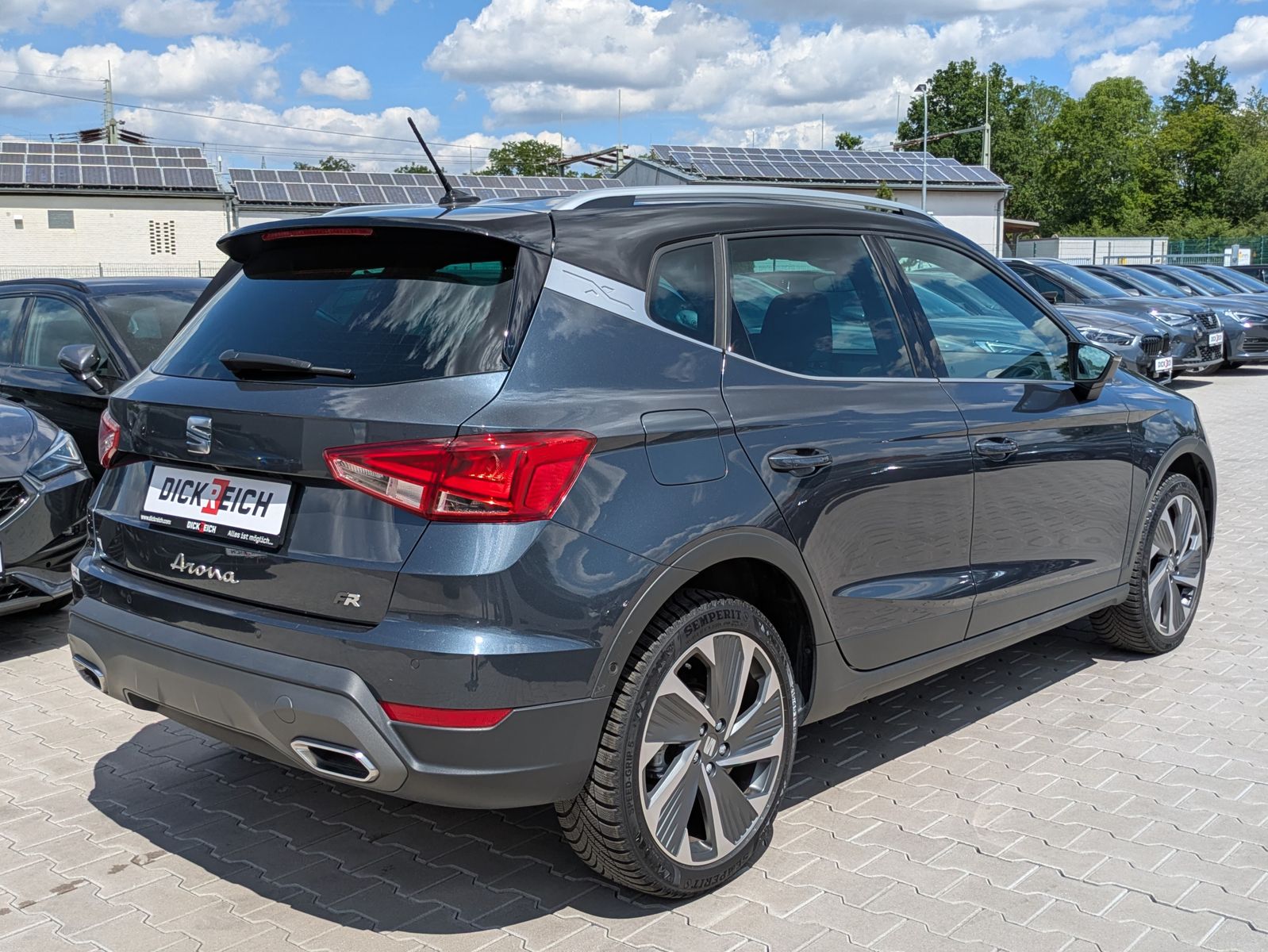 Fahrzeugabbildung SEAT Arona 1.5 TSI FR DSG AHK*ACC*LED*APP*DAB*KAMERA
