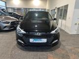 Hyundai i20 1.2 YES! Plus Navi-Kamera-P.dach-2.Hand - Hyundai i20: Schiebedach