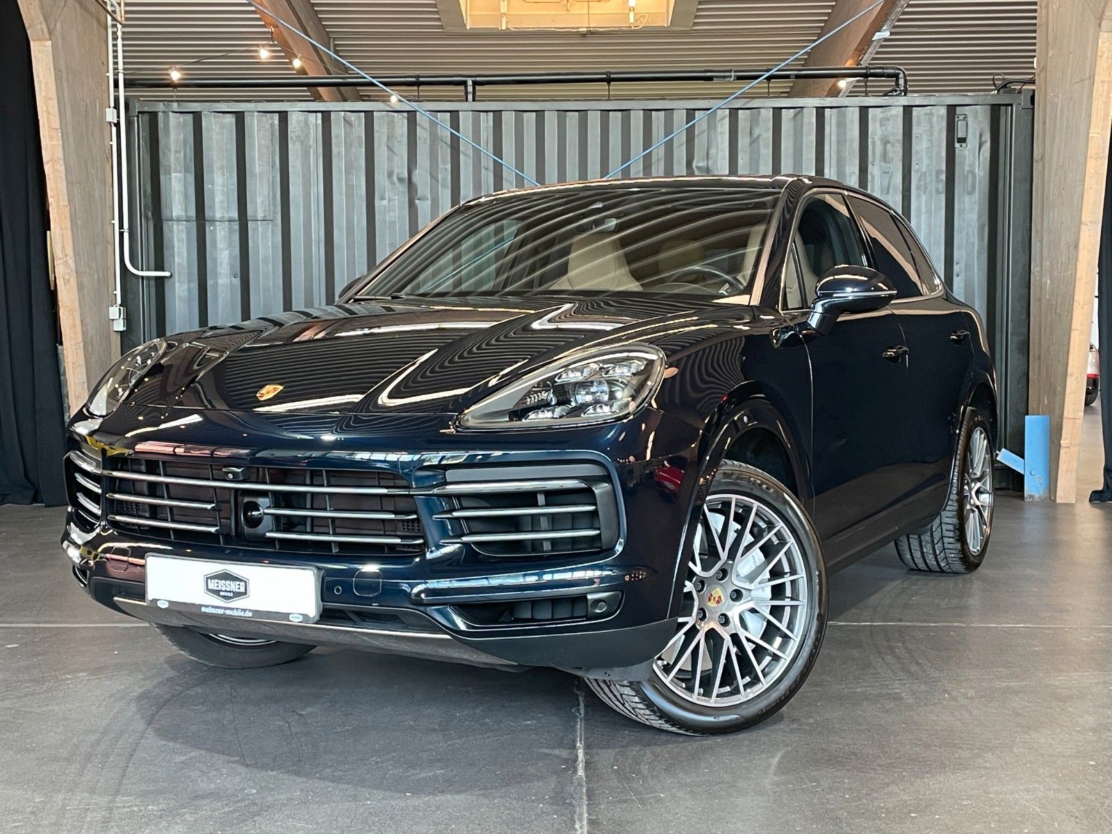 Porsche Cayenne - 1