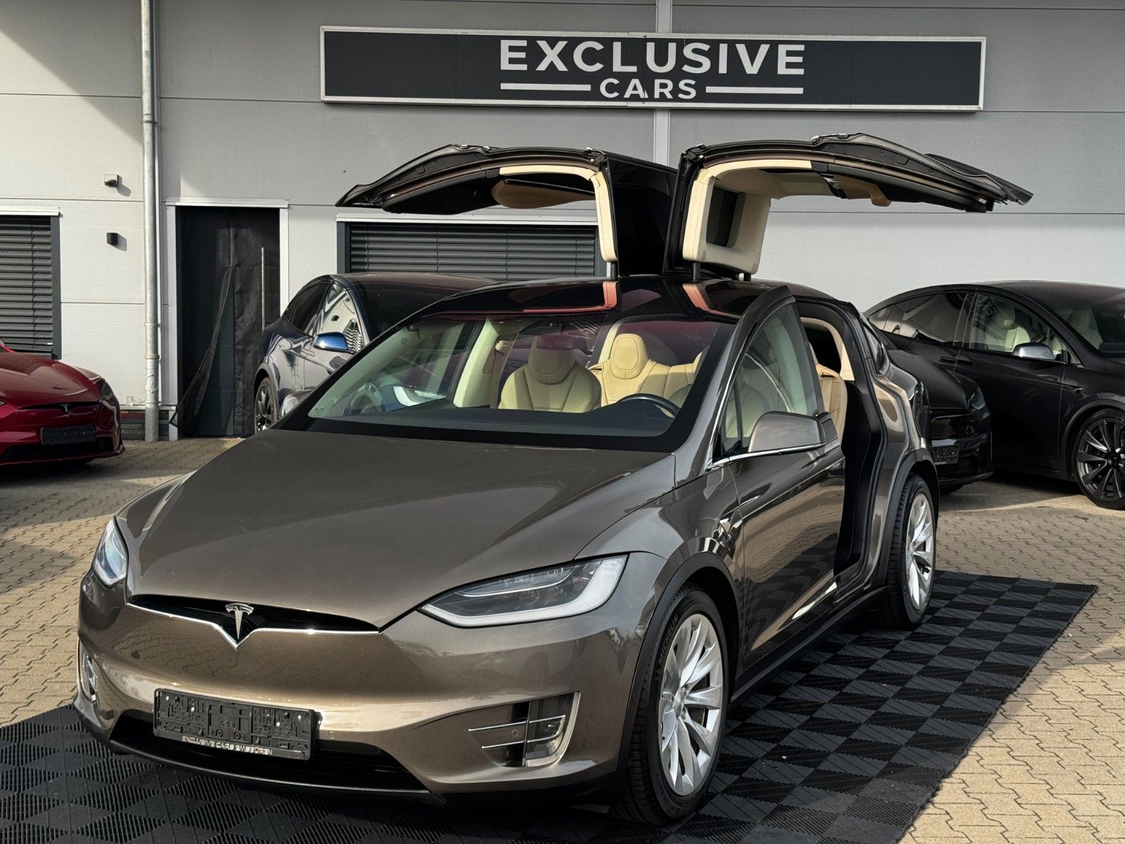 Tesla Model X MODEL X 90D