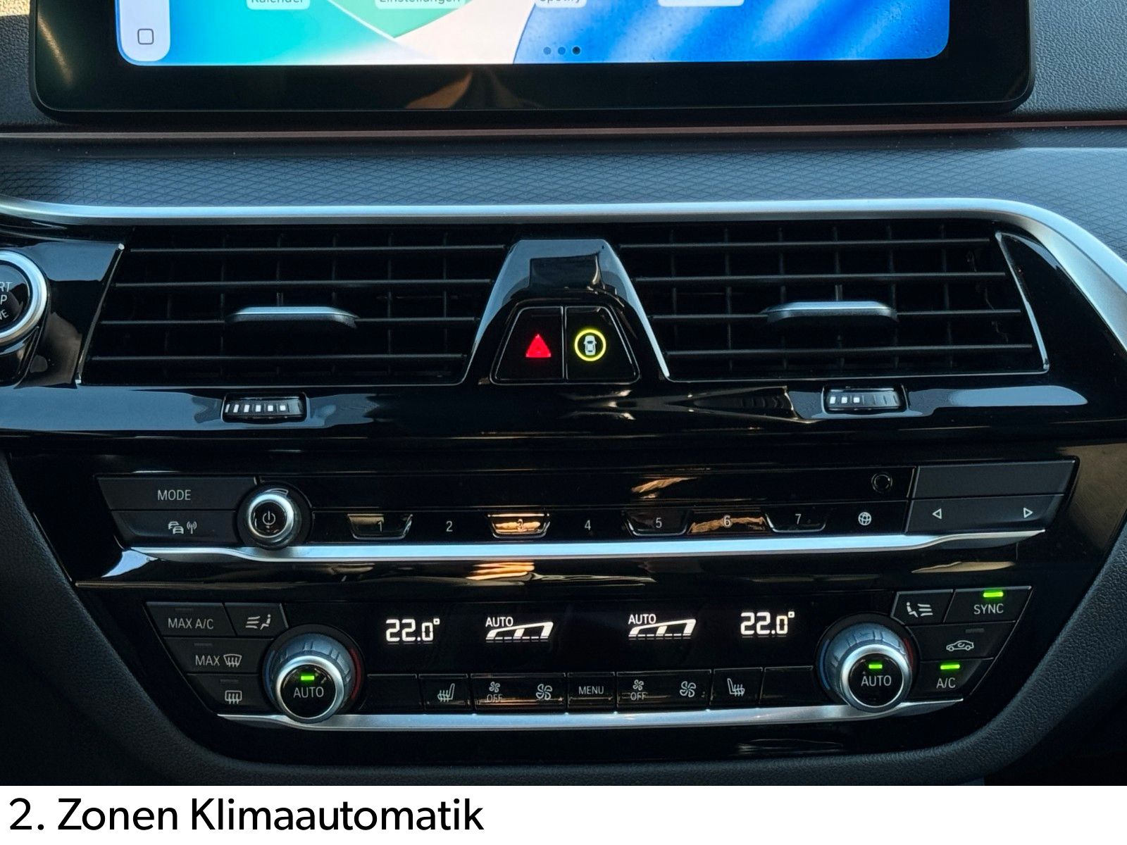 Fahrzeugabbildung BMW 530d Touring M Sport Shad HuD H&K LHZ SHZ Leder