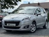 Peugeot 5008 Active HDI AUT. 7-SITZE KLIMA CAM SHZ - Peugeot 5008: Active