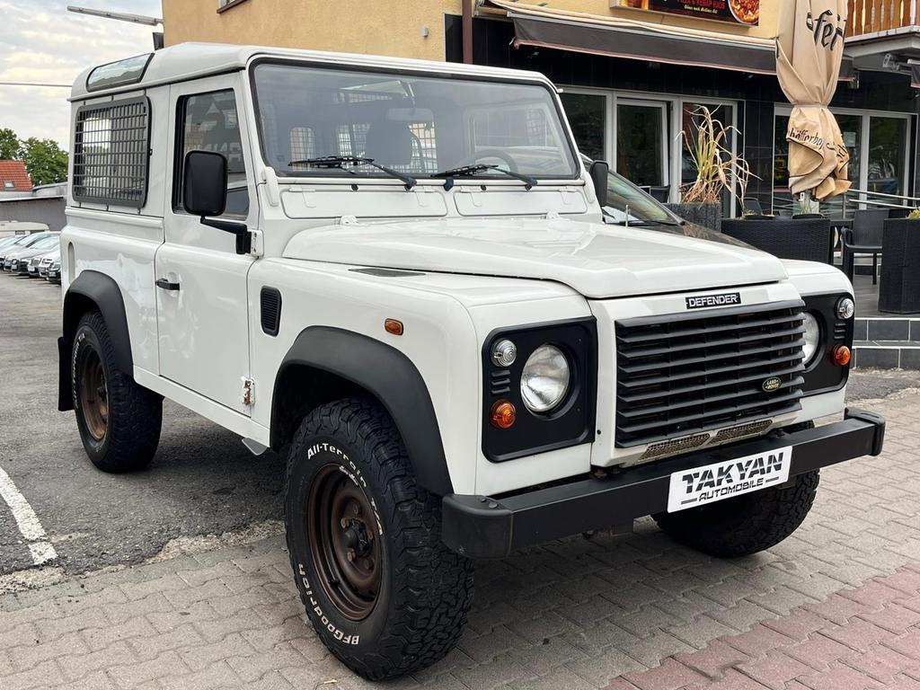 Land Rover Defender