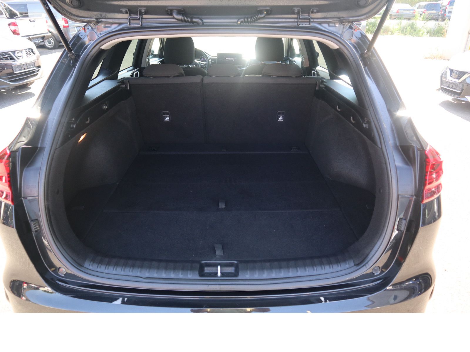 Fahrzeugabbildung Kia cee´d Sportswagon Navi Tempo Scheckheftgepflegt