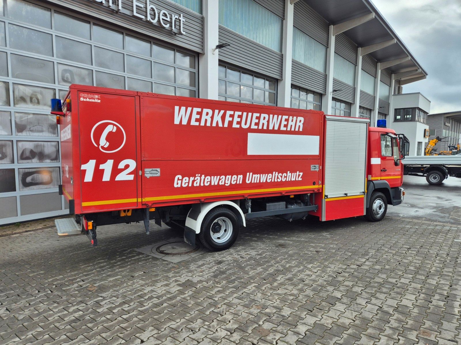 Fahrzeugabbildung MAN LE 9.150 Feuerwehr Schmitz GW-6 Gerätewagen