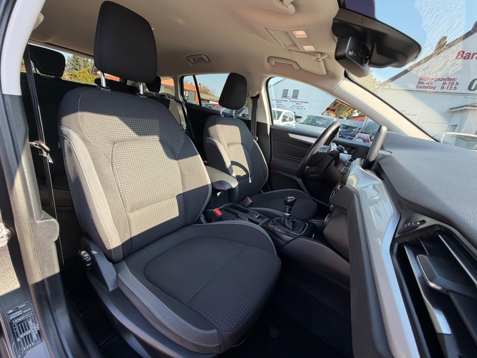 Ford Focus Turnier Cool & Connect Sport Lenkrad