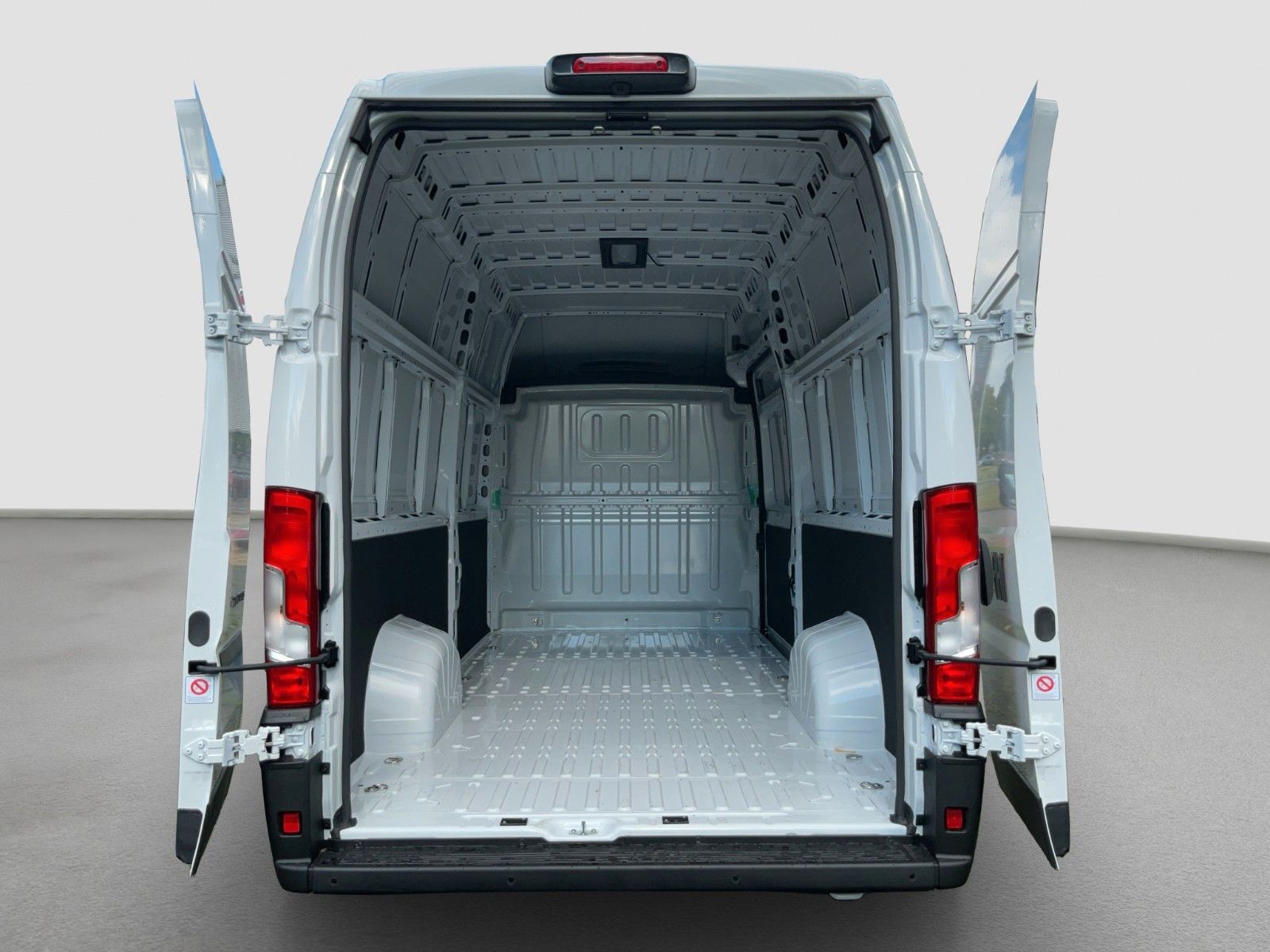 Fahrzeugabbildung Fiat Ducato L4H3 140 Maxi Premiumkabine
