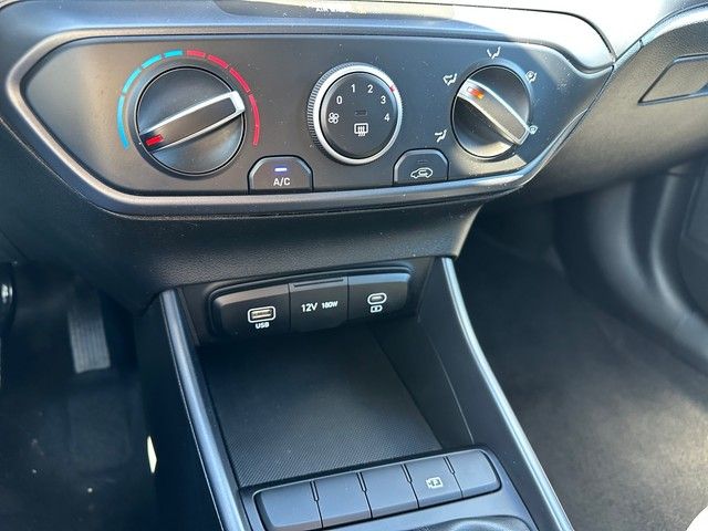 Fahrzeugabbildung Hyundai i20 1.2l Select TEMPOMAT+KAMERA+DIGICOCKP+++