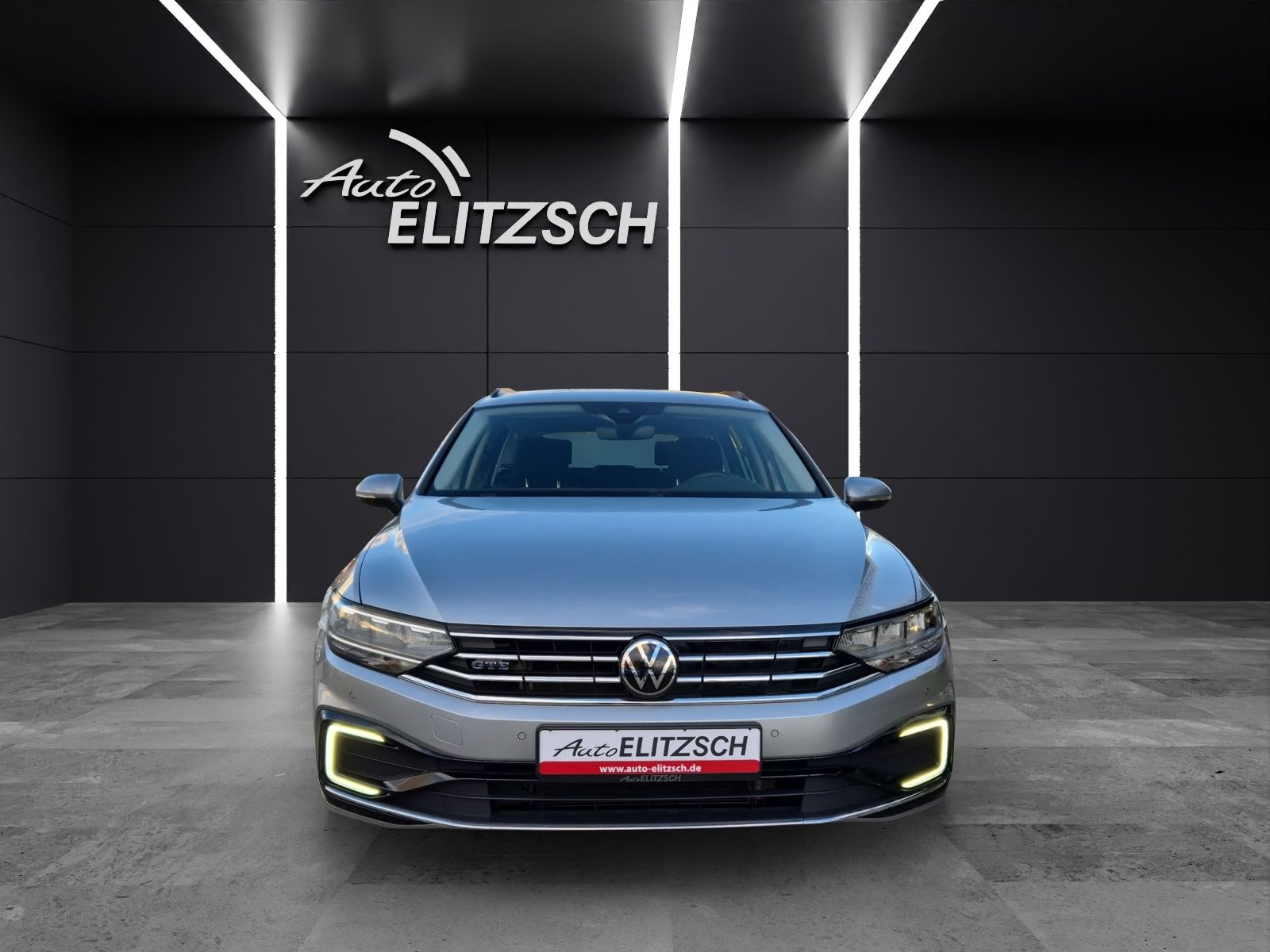 Fahrzeugabbildung Volkswagen Passat Variant GTE LED AHK NAVI AID ACC RFK SH L