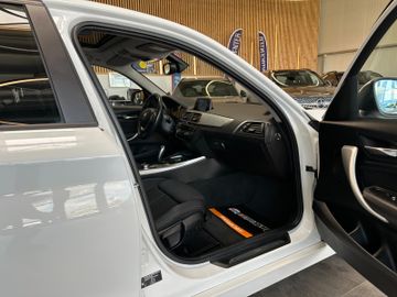 BMW 120 i Sport Line *LED*Navi*Schiebedach*