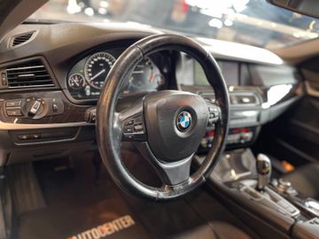 BMW 525d Lim. Aut.*NAVI*PDC*SHZ*STARTSTOP*VOLLLEDER*
