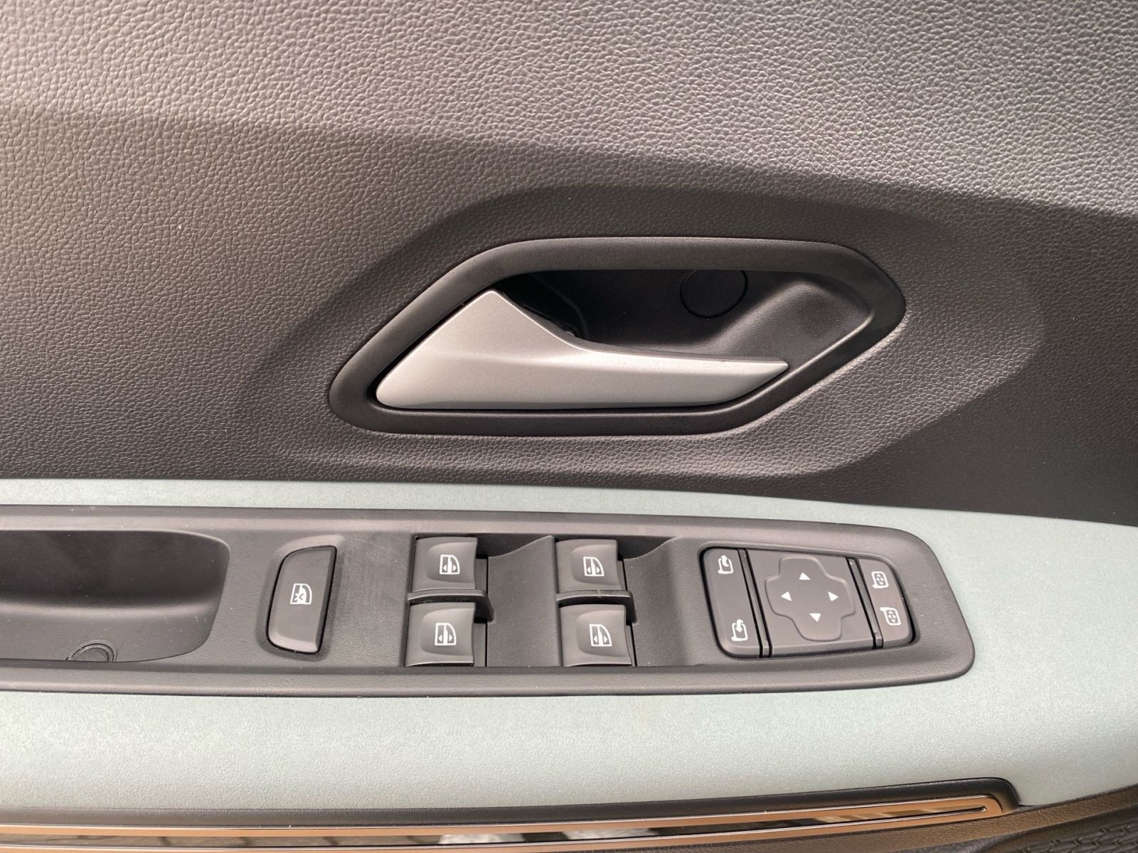 Fahrzeugabbildung Dacia Sandero III 1.2 ECO-G 120 Stepway Extreme *NAVI*