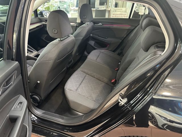 Fahrzeugabbildung Volkswagen Golf 2.0 TDI DSG Life LED NAVI ACC APP CONNECT G