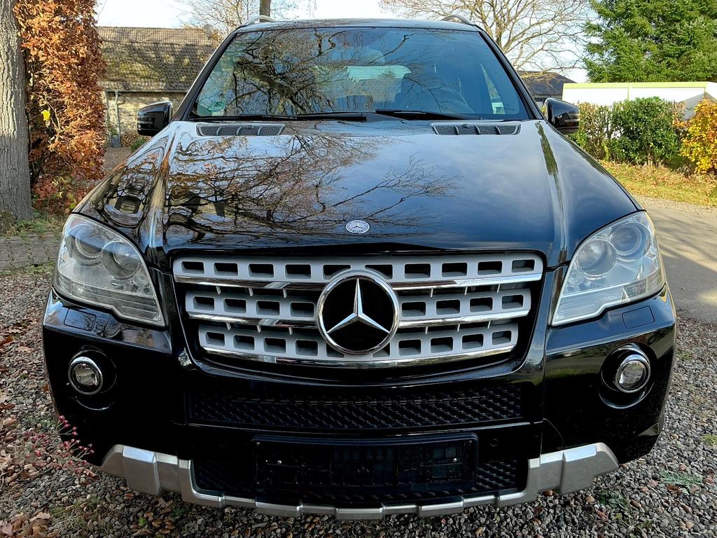 Mercedes-Benz ML 300