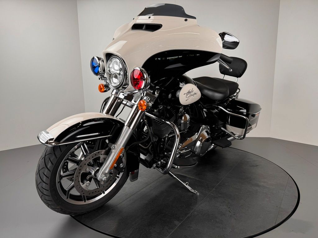 Fahrzeugabbildung Harley-Davidson FLHTP ELECTRA GLIDE POLICE *SAMMLERZUSTAND