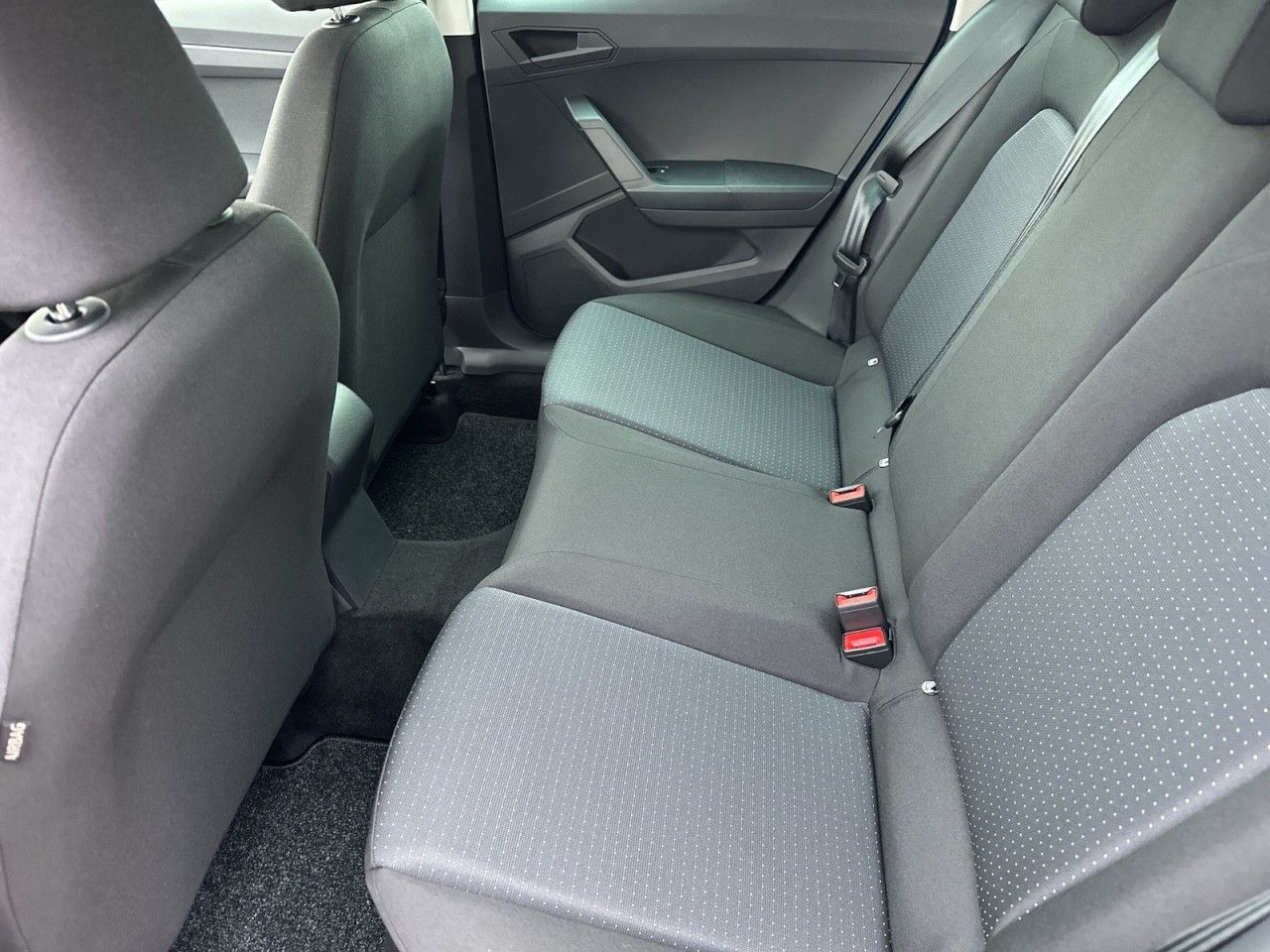 Fahrzeugabbildung SEAT Ibiza Road Edition 1.0 TSI 116 PS DSG
