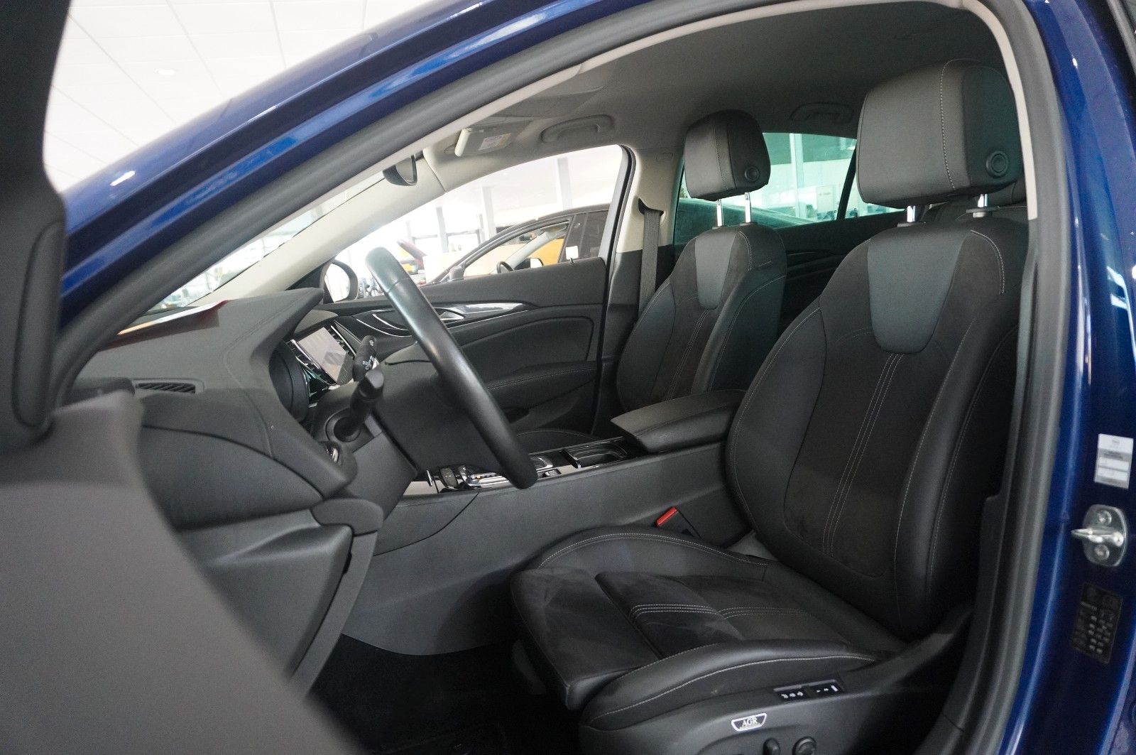 Fahrzeugabbildung Opel Insignia B GS 2.0D BUSINESS NAVI/BOSE/KAMERA/AHK