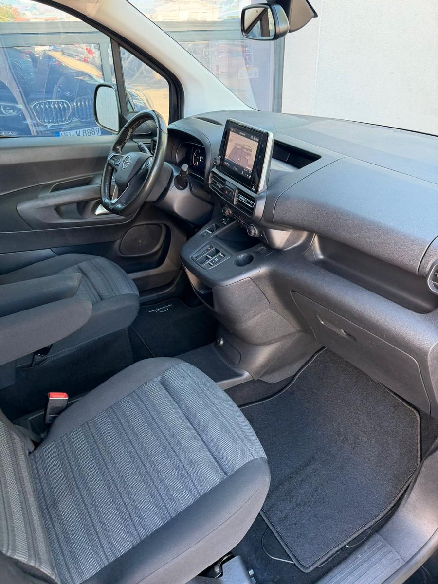 Opel Combo Elektro Behindertengerecht Rollstuhlrampe