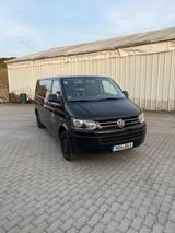Volkswagen T5 Caravelle - schwarze Volkswagen T5 Caravelle