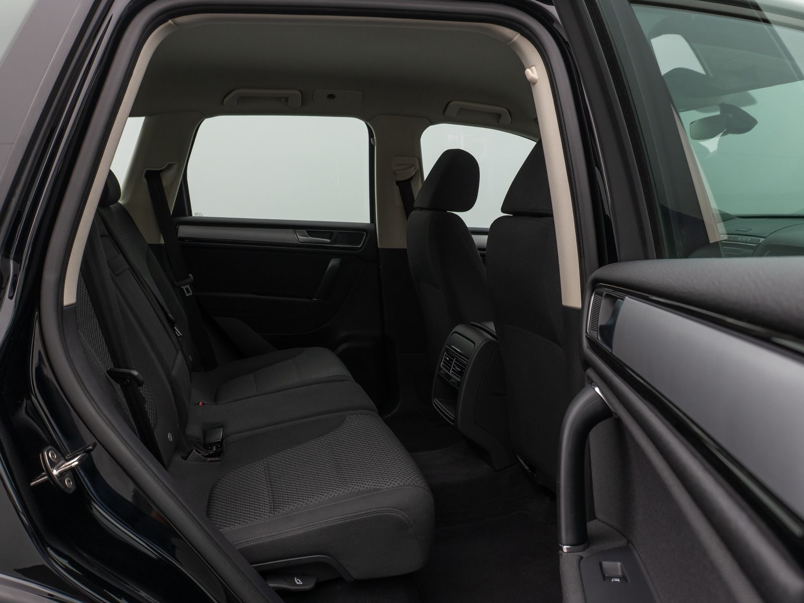 Fahrzeugabbildung Volkswagen Touareg 3.0 TDI V6 Terrain Tech 4Mot PDC BiXenon