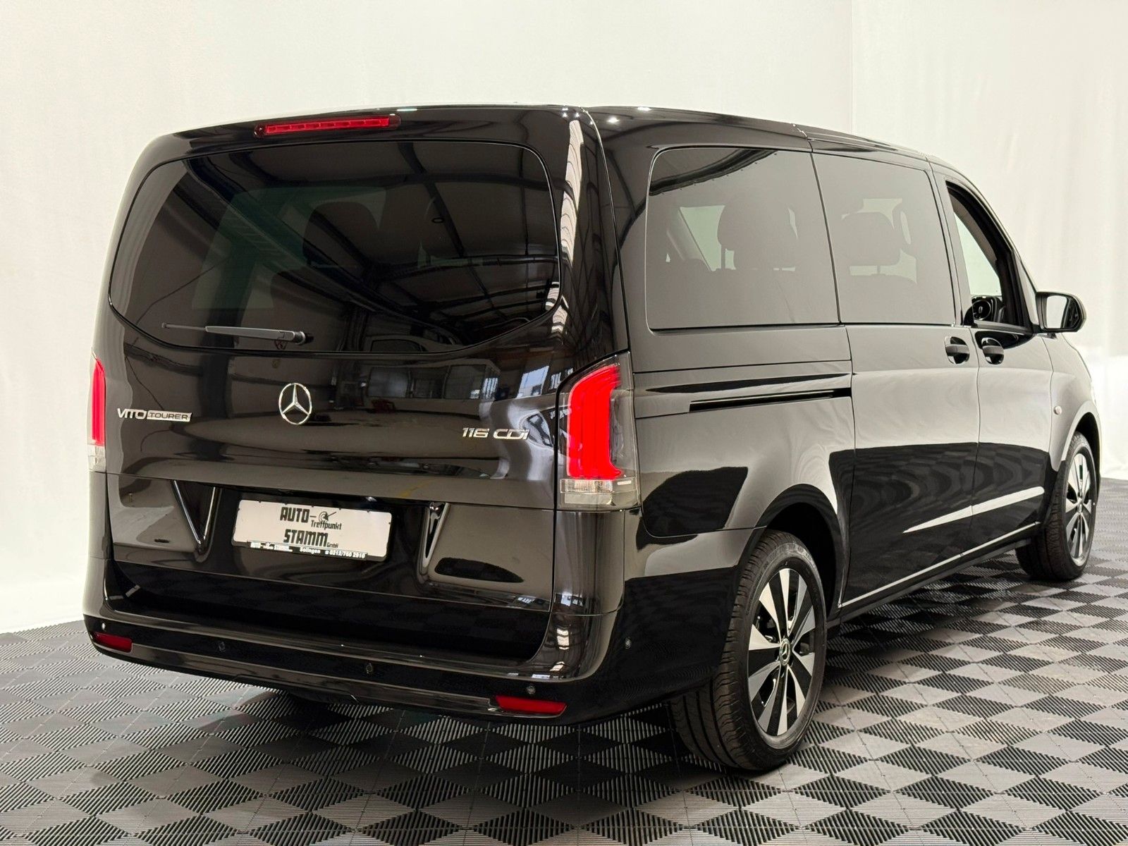 Fahrzeugabbildung Mercedes-Benz Vito Tourer 116 CDI RWD SELECT lang