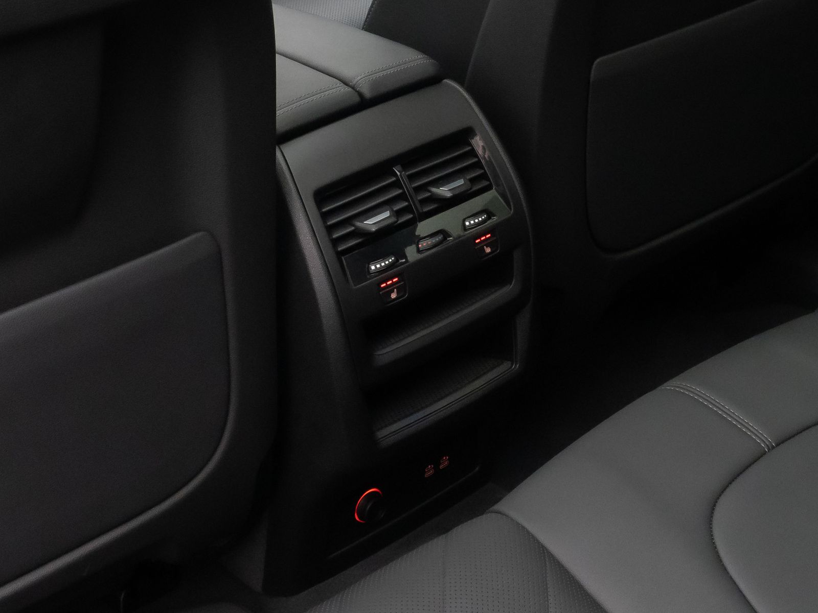 Fahrzeugabbildung BMW X5 xD50e M Sport Panorama 360&deg;HUD DAB H/K 22Zoll