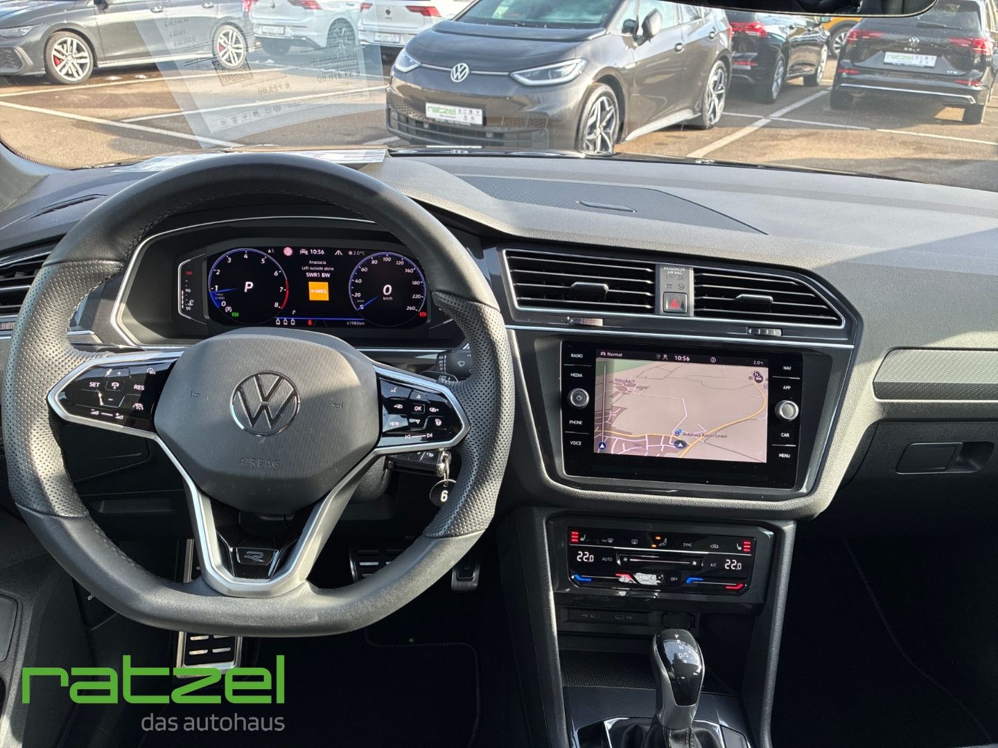 Fahrzeugabbildung Volkswagen Tiguan 2.0 TSI R-Line 4Motion Sportpaket AHK-
