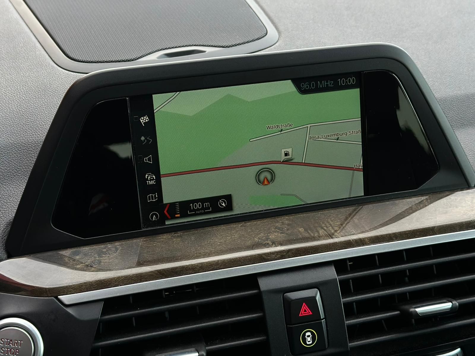 BMW X3  xDrive20d X Line* LED#SHZ#PANO#NAV#TEMP#SPUR - Image 13