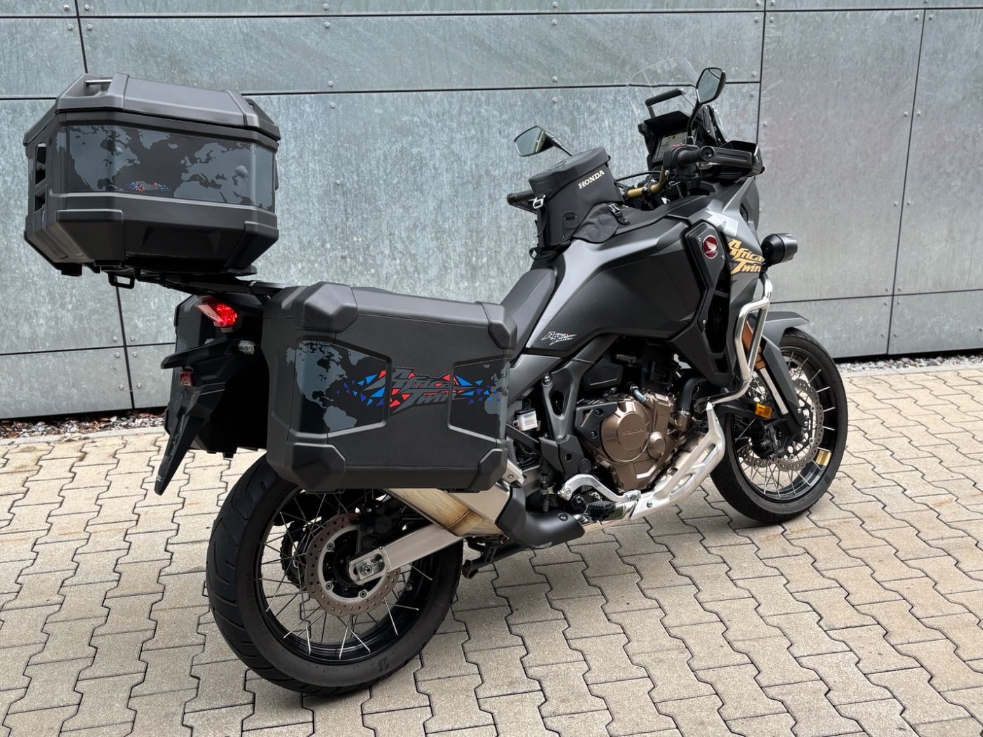 Fahrzeugabbildung Honda CRF 1100 Africa Twin Adventure Sports ES Koffer,