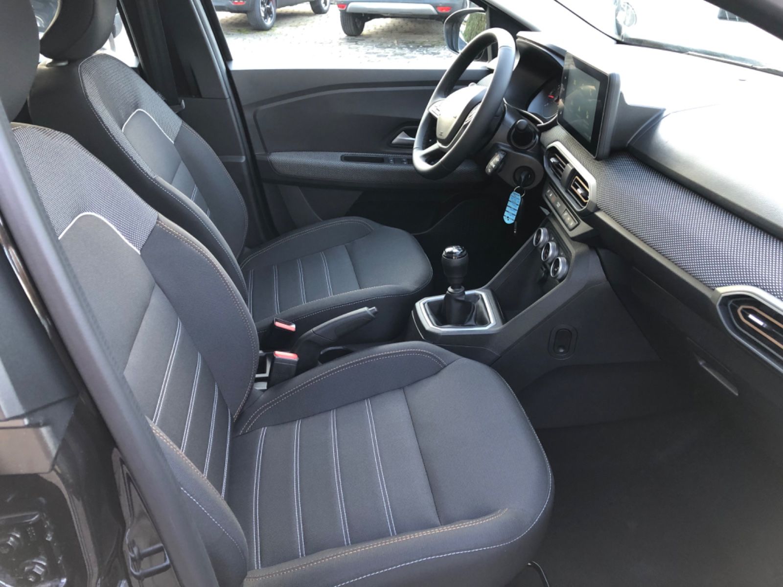 Dacia Sandero - Bild 2
