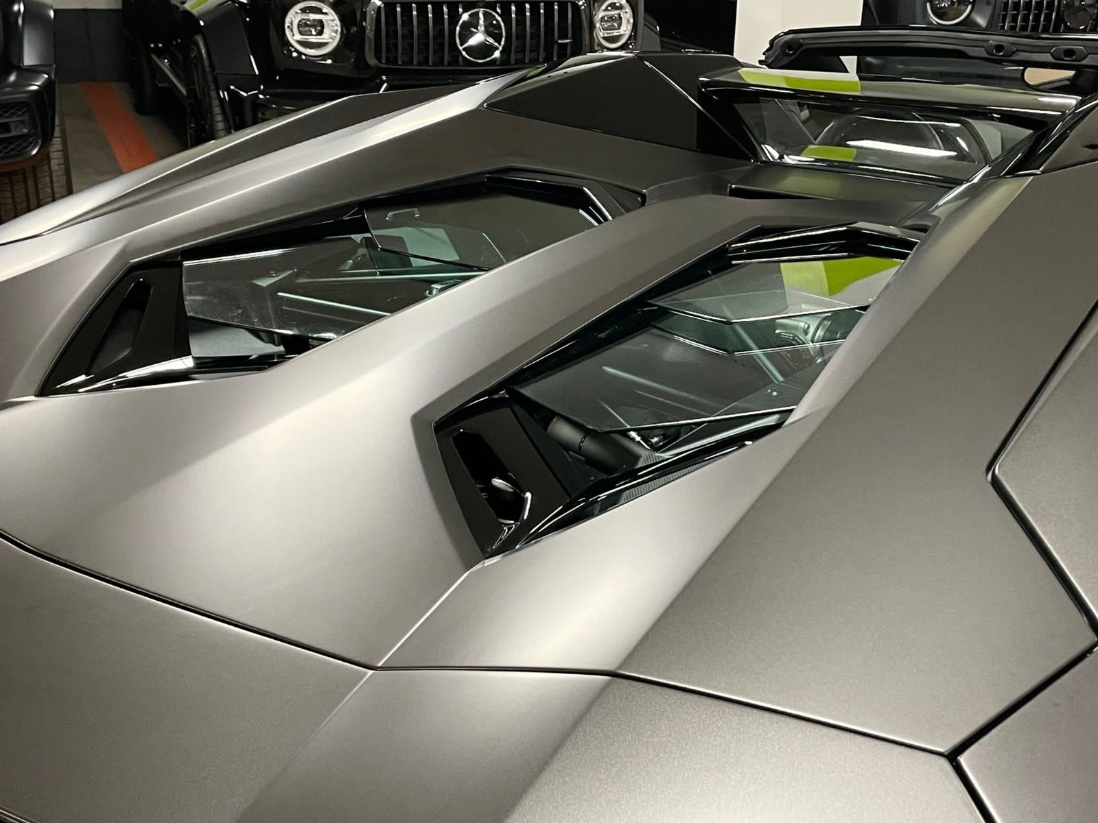 Fahrzeugabbildung Lamborghini AVENTADOR S ROADSTER CARBON LIFT GARANTİ TOPZUST