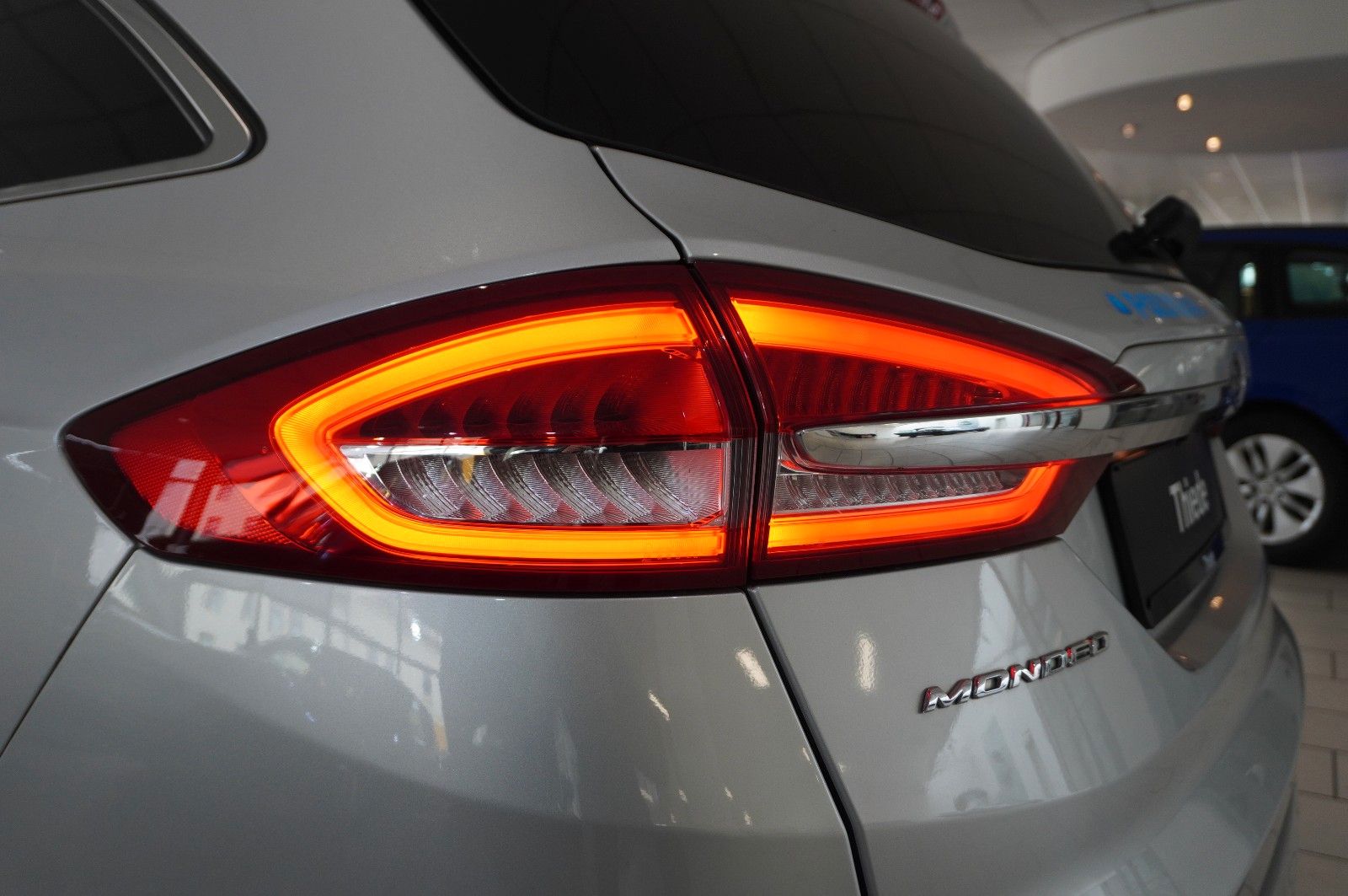 Fahrzeugabbildung Ford Mondeo Turnier 2.0D TITANIUM NAVI/LED/KAMERA/AHK