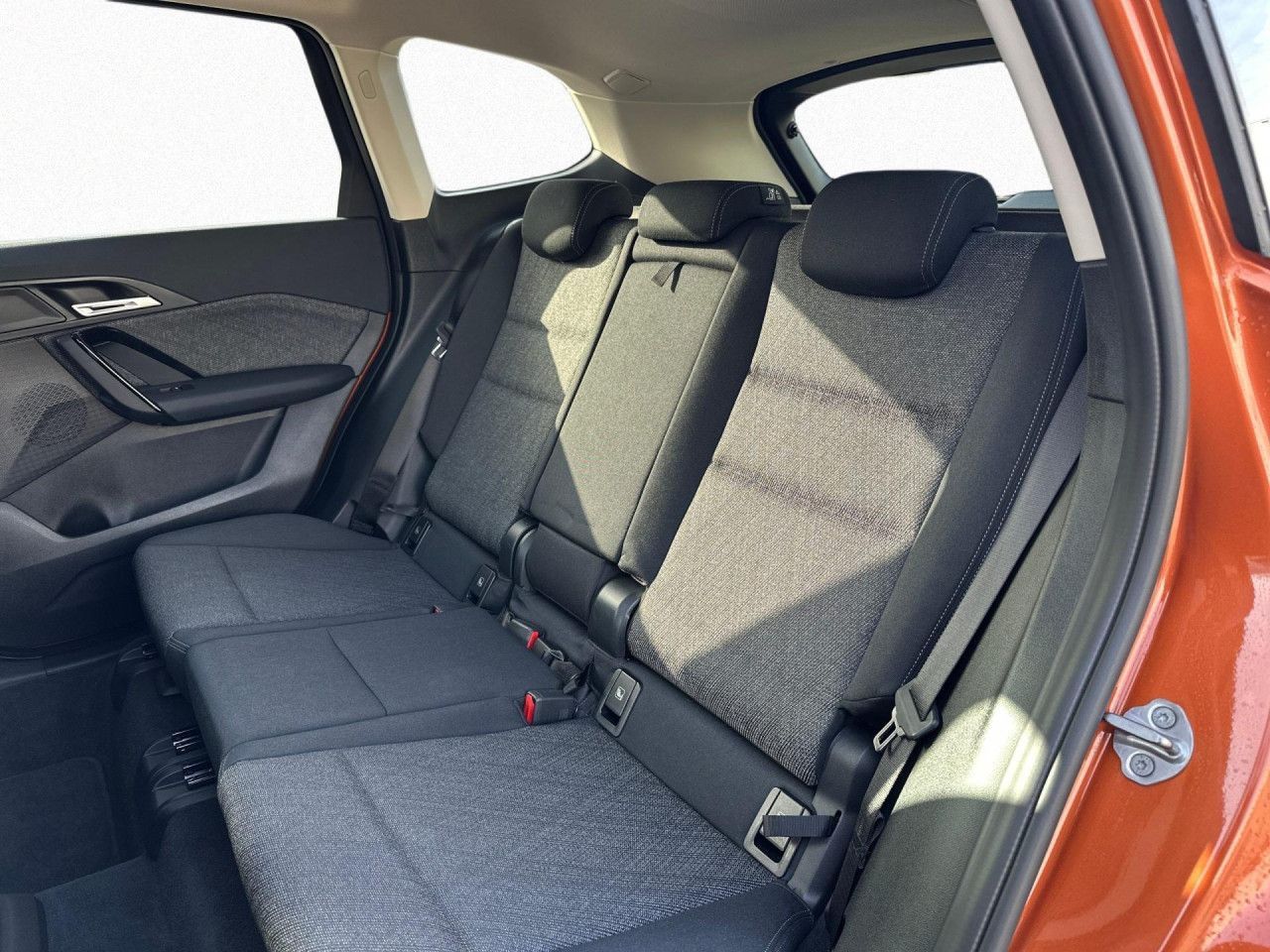 BMW X1 xDrive20d AHK,DA+,AdpLED,KomZug,AktiSi,Kamera foto 14