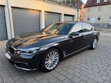 BMW 730d -Alcantara-HeadUp-Laserlicht - BMW 7er Reihe in Stuttgart