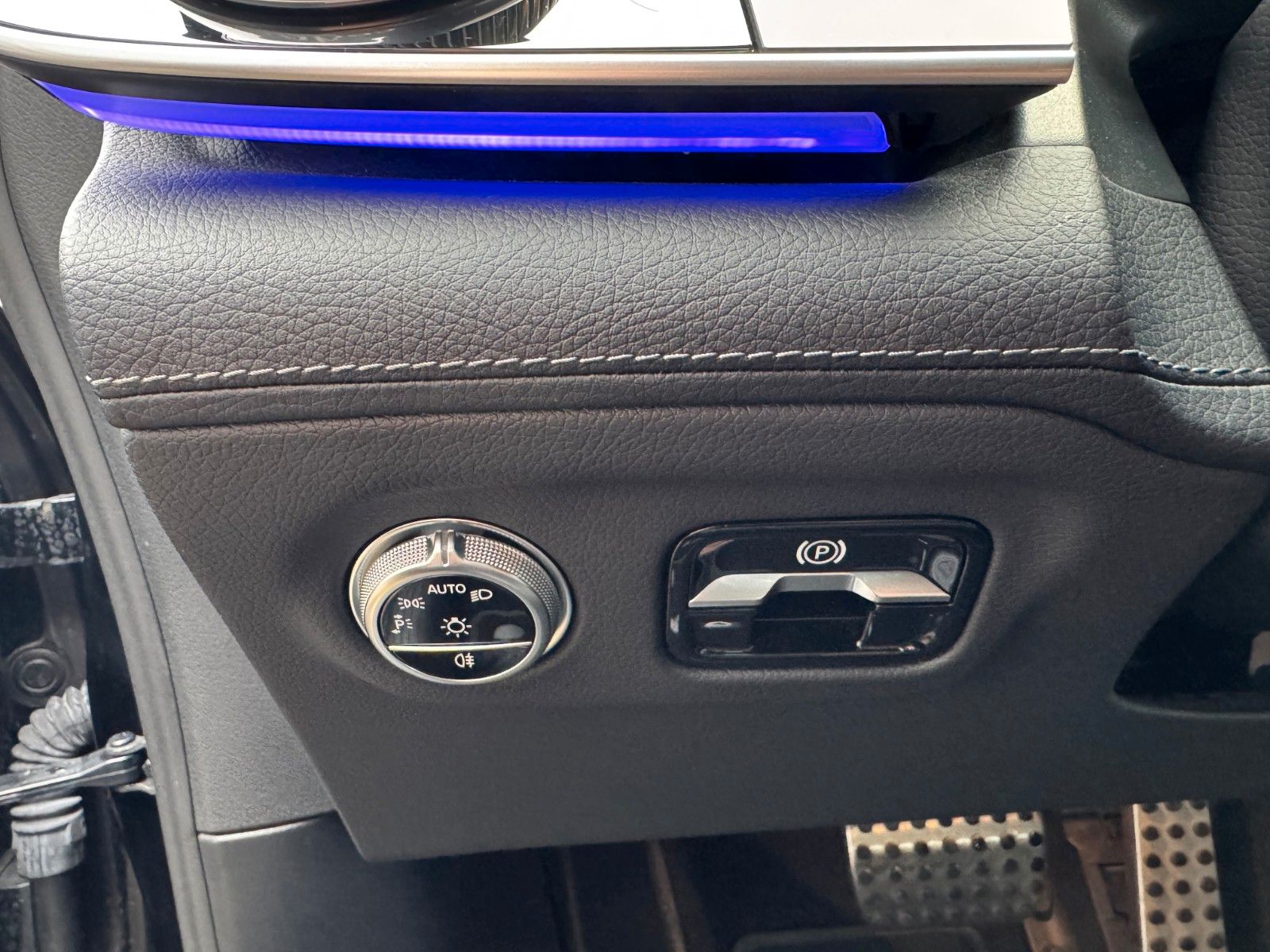 Fahrzeugabbildung Mercedes-Benz EQS 53 AMG 4M+Hyperscreen+Massage+Pano+AirM+HUD