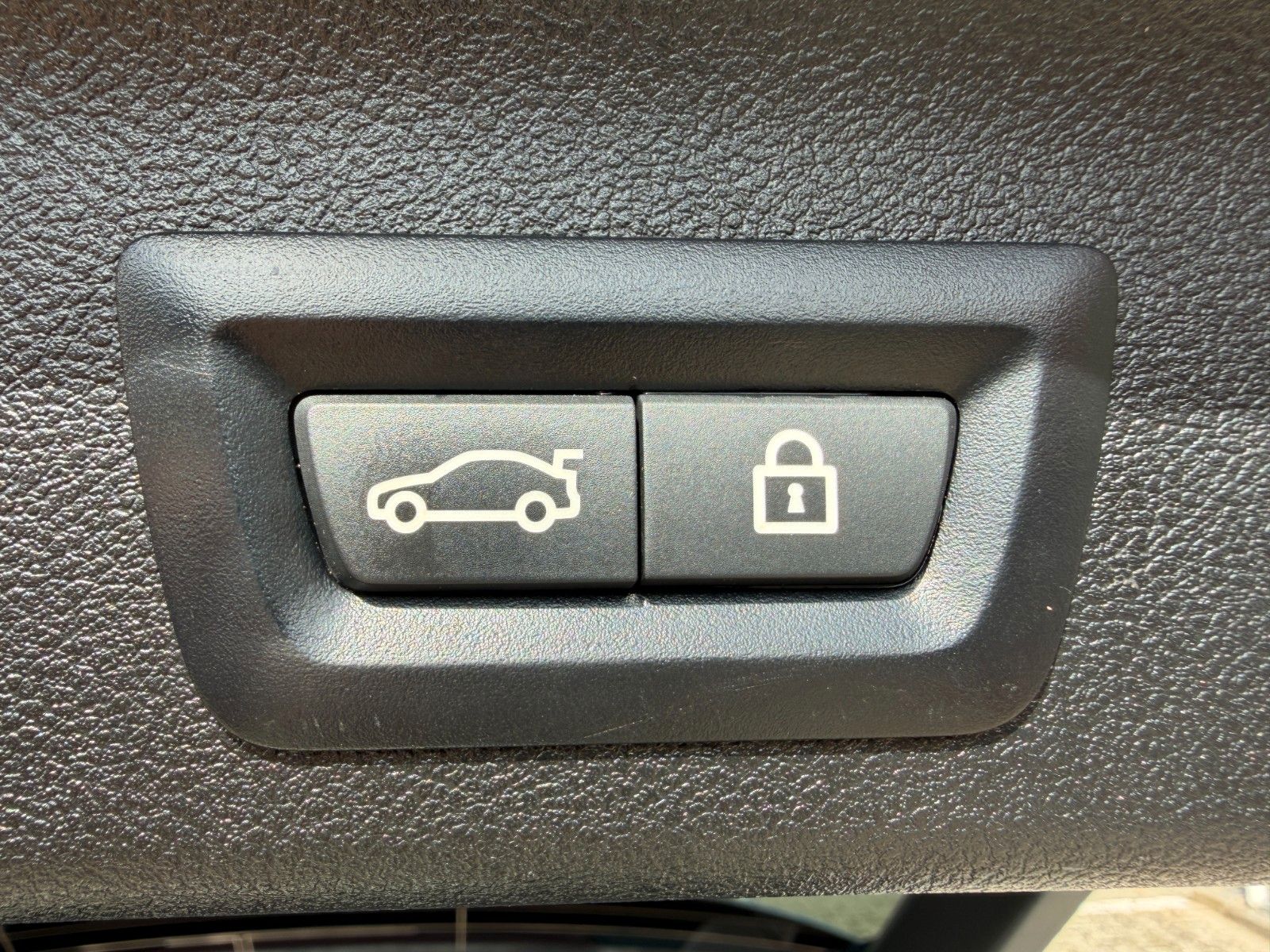 Fahrzeugabbildung BMW 540d Touring xDrive M Sport AHK PANO HUD LEDER