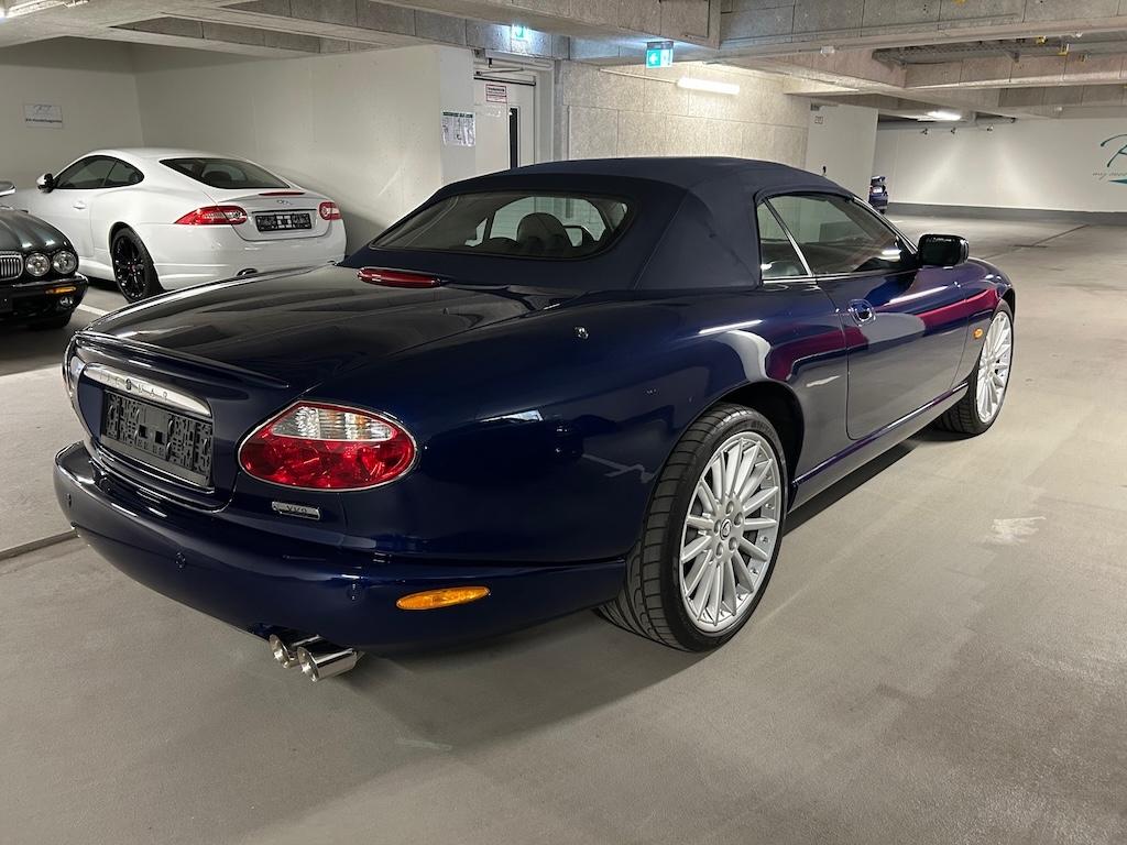 Jaguar XK8