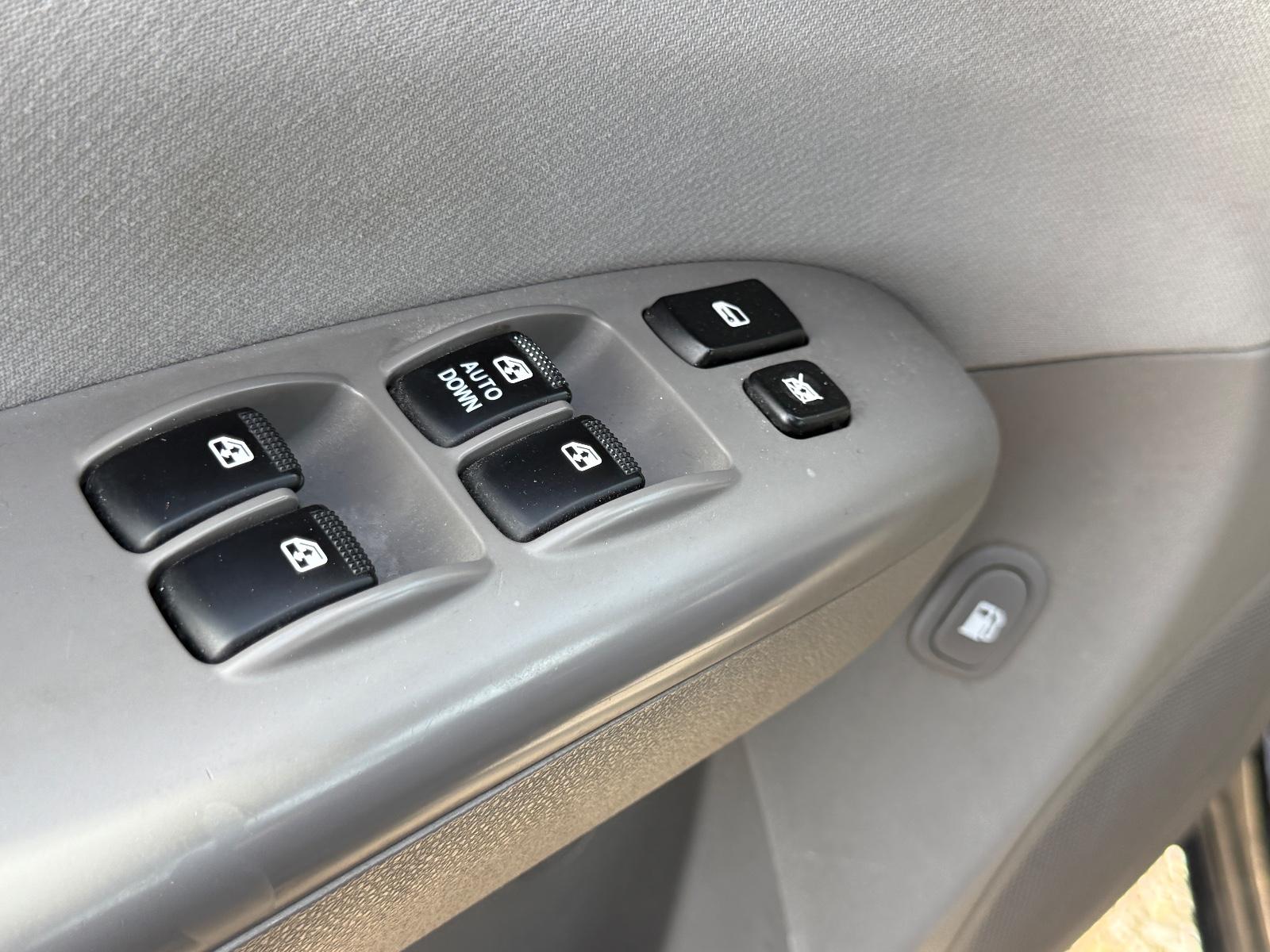 Kia Carnival 2009 — photo 11