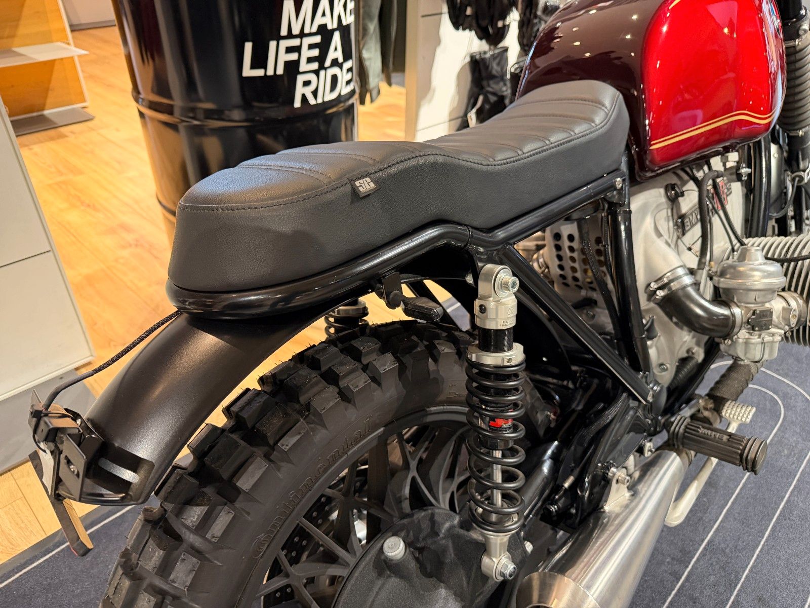 Fahrzeugabbildung BMW R 100 vollständig revidiert!