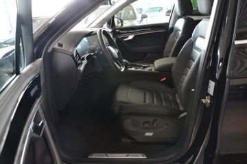 Volkswagen Touareg - 12