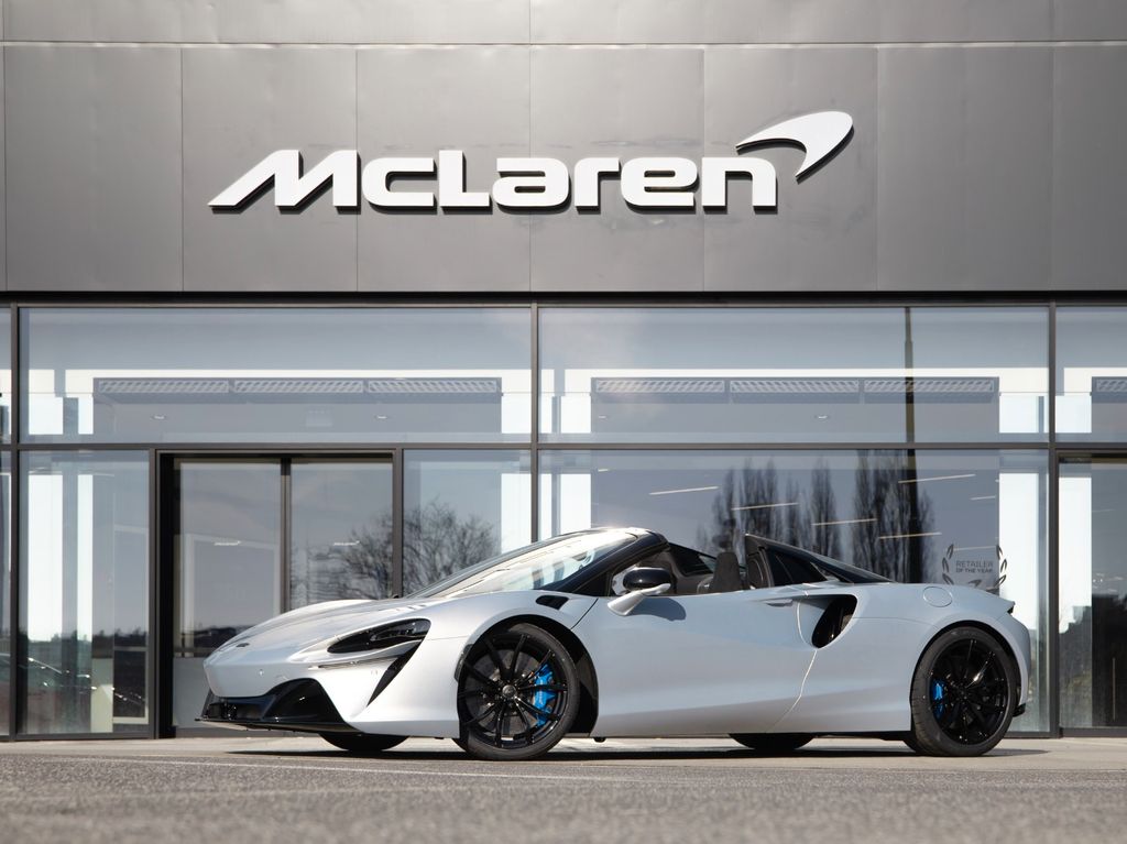 Image of McLaren Artura