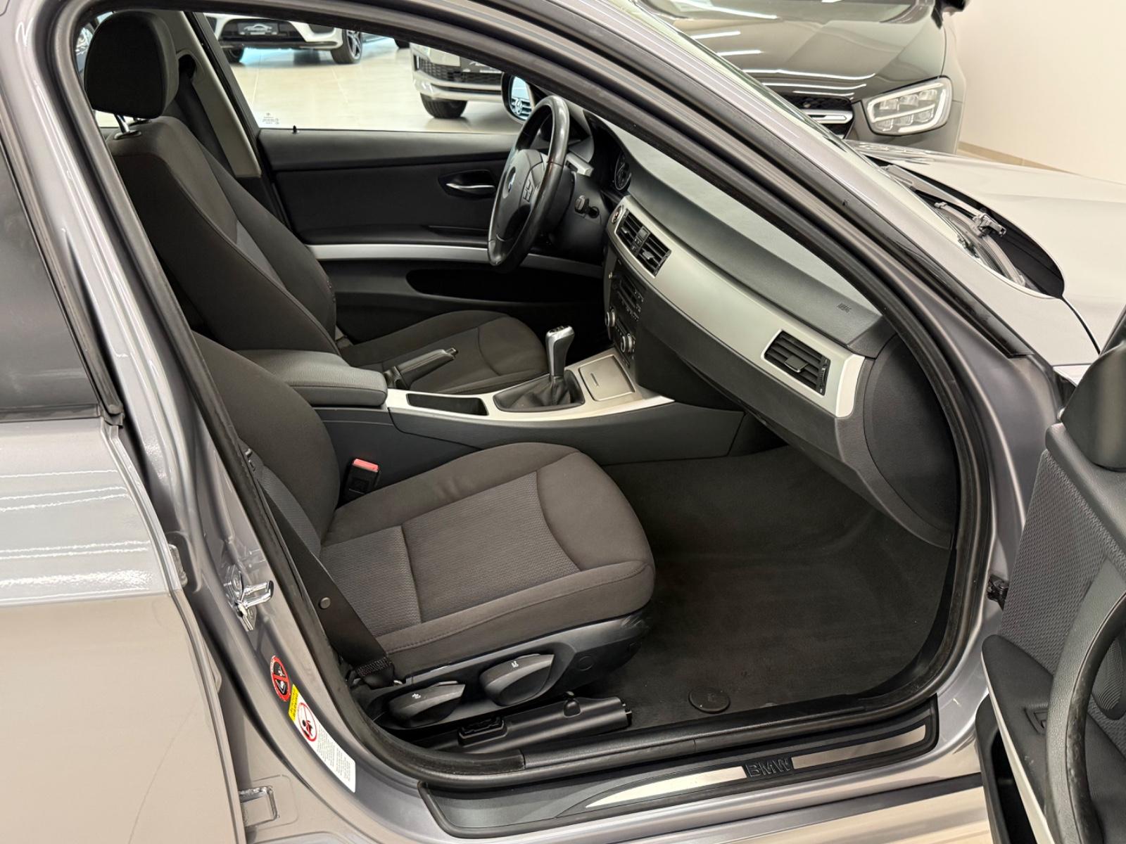 BMW 318 i Touring Klima SHZ 2 Hand
