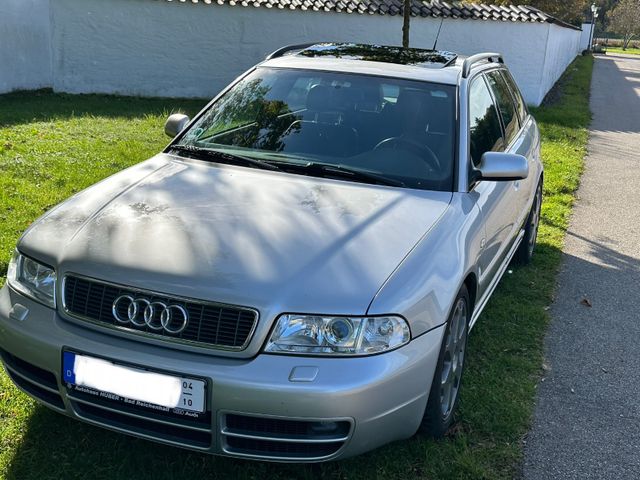 Audi S4 2.7 quattro Avant -