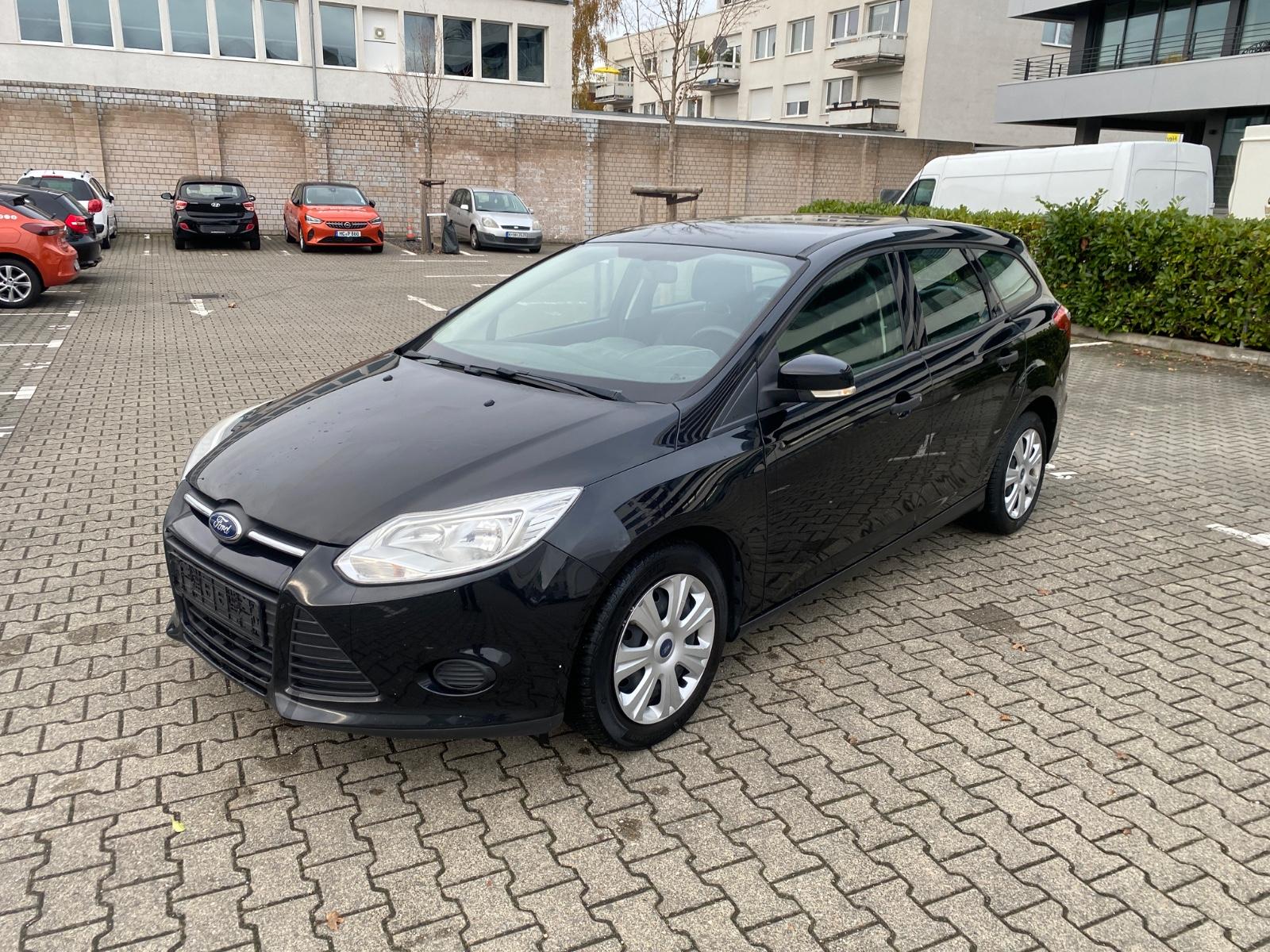 Ford Focus  Turnier "Zahnriemen NEU , TÜV NEU "