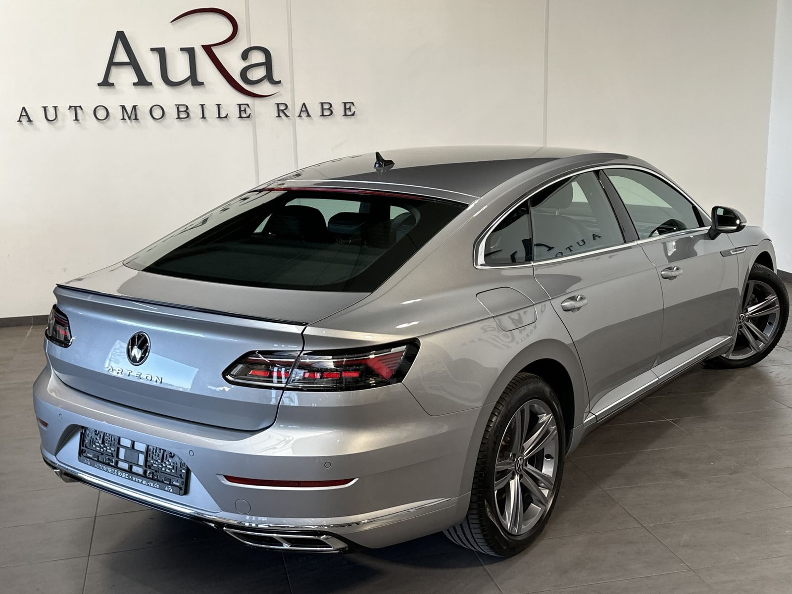Fahrzeugabbildung Volkswagen Arteon 2.0 TDI DSG R-Line NAV+LED+ACC+V-COCKPIT