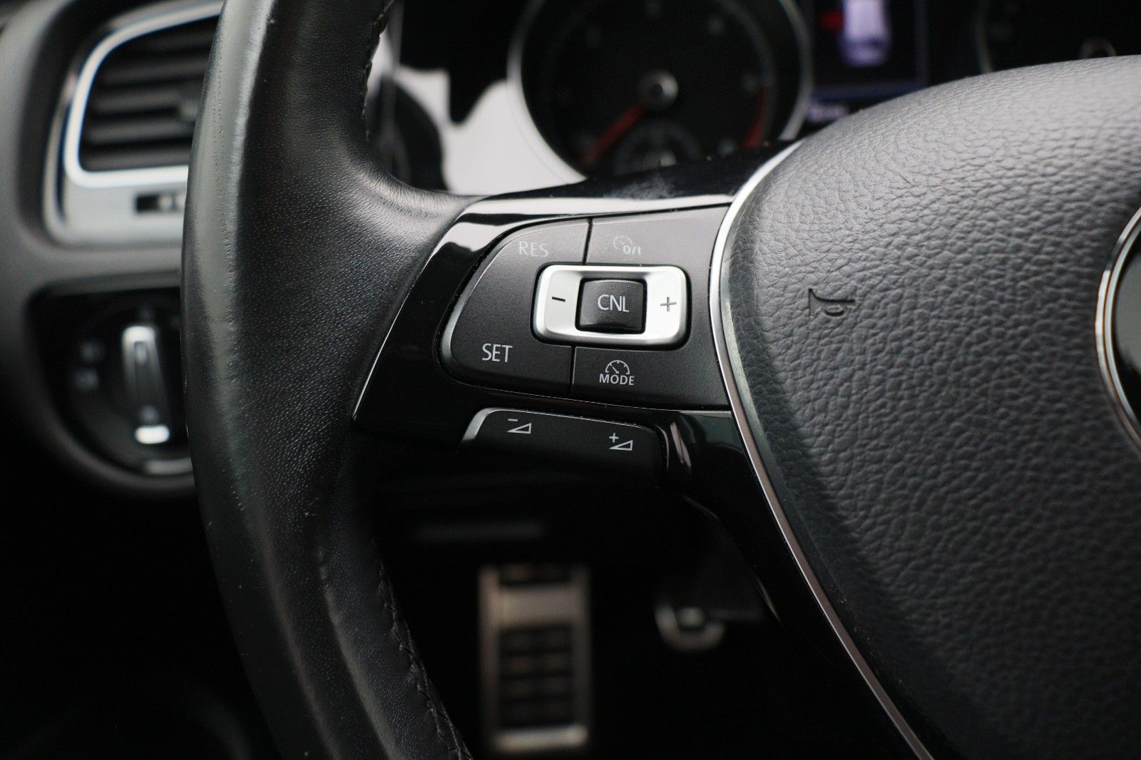 Fahrzeugabbildung Volkswagen Golf VII Variant 1.6 Allstar BMT